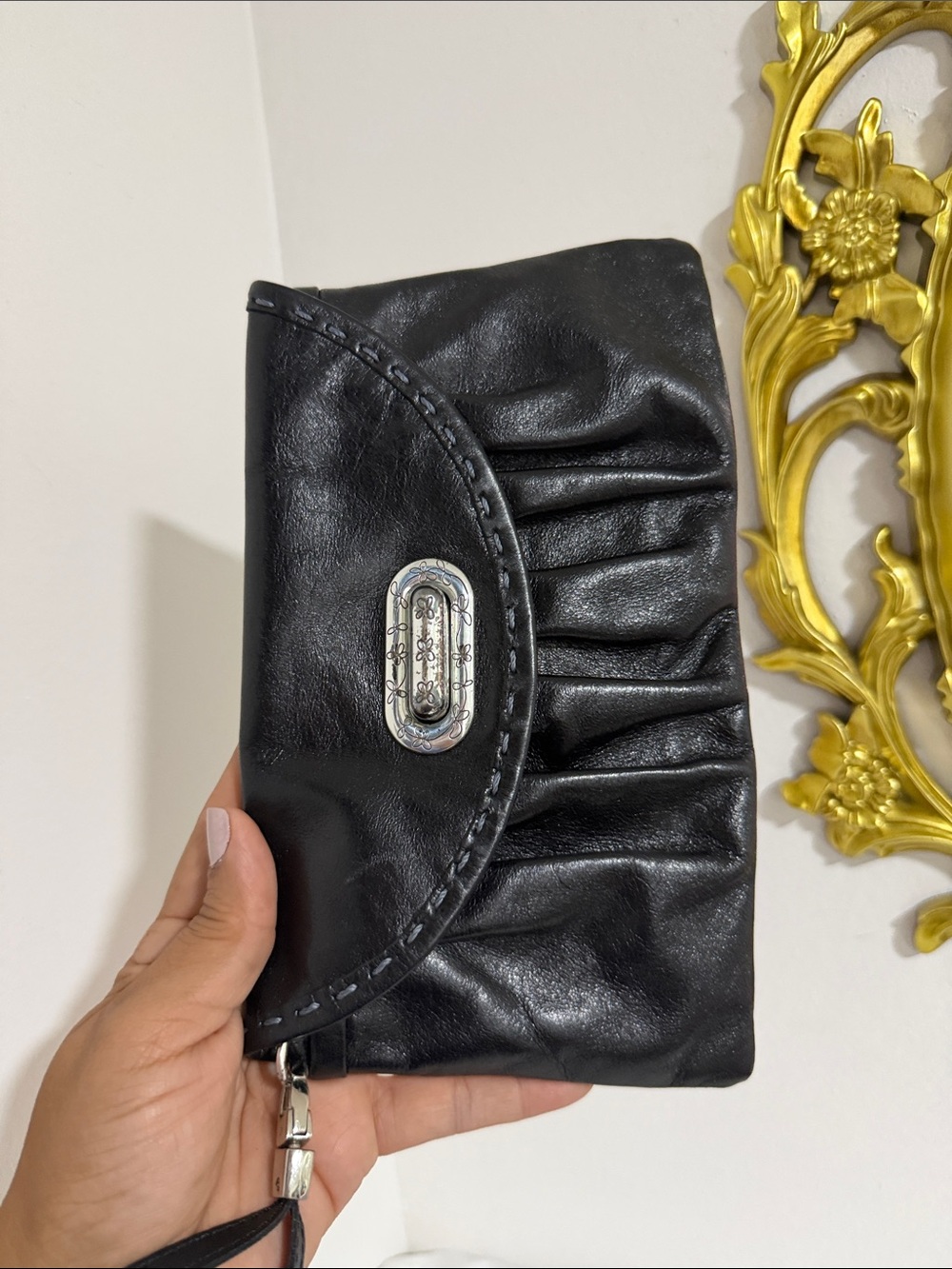Brighton Black Leather Wristlet Clutch with Silver-Tone Turnlock 🎀🎀🎀